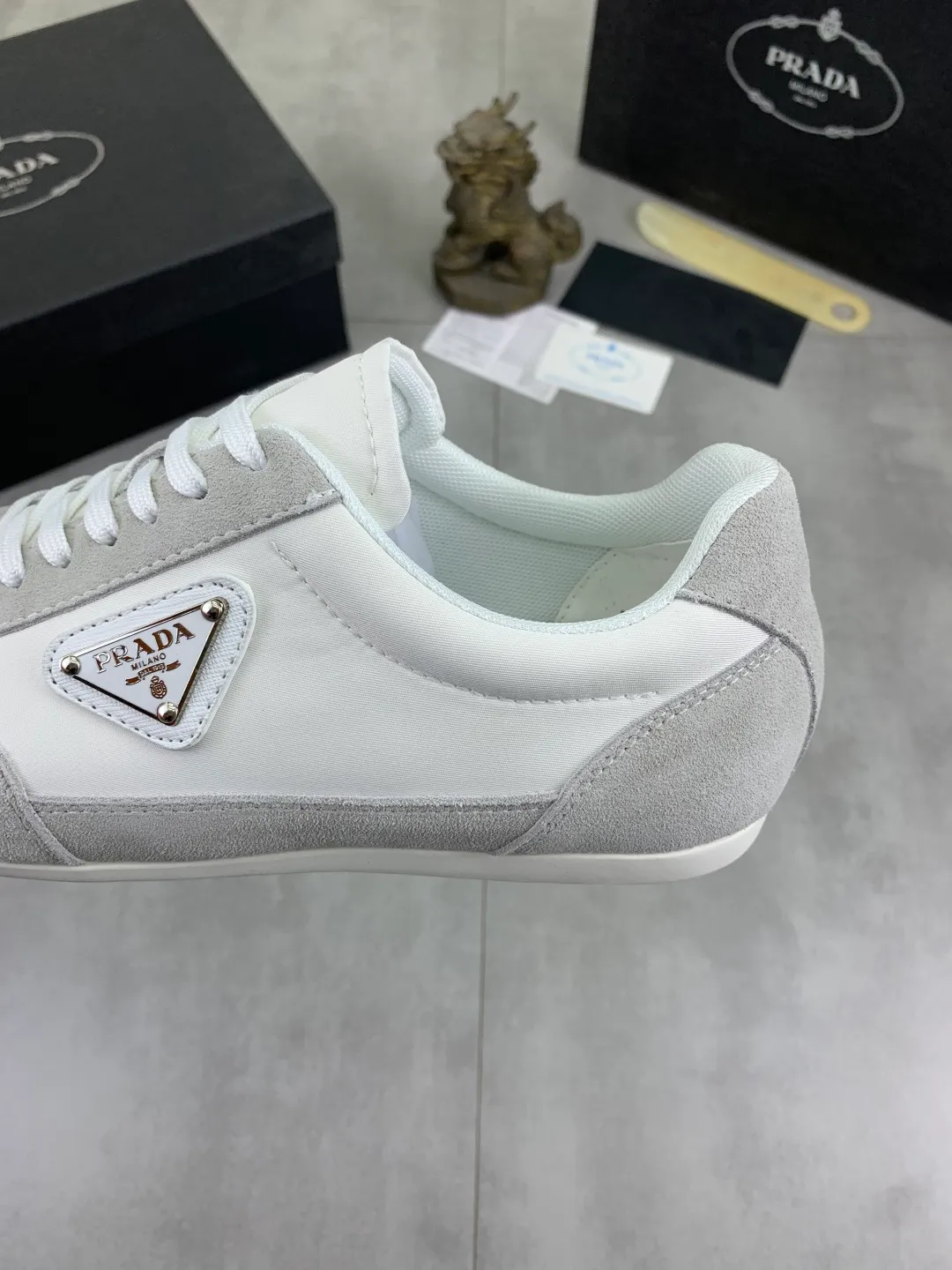 Men's Men's Shoes💰P440💰[New Style] The latest classic model of high-quality PRADA breathable and comfortable men's shoes has been launched on the official website in 1:1 reproduction, synchronized in Hong Kong counters and on the same catwalk; all made of calfskin with breathable mesh fabric ➕Imported soft and comfortable sheep Leather lining, 🍡🍡original 1:1 rubber outsole, non-slip and wear-resistant; comfortable to wear, attractive style, fine workmanship, and simple and neat shoe last, showing a man's courage and toughness, 👍size 38 to 44; 4️⃣colors🉑️ to choose from